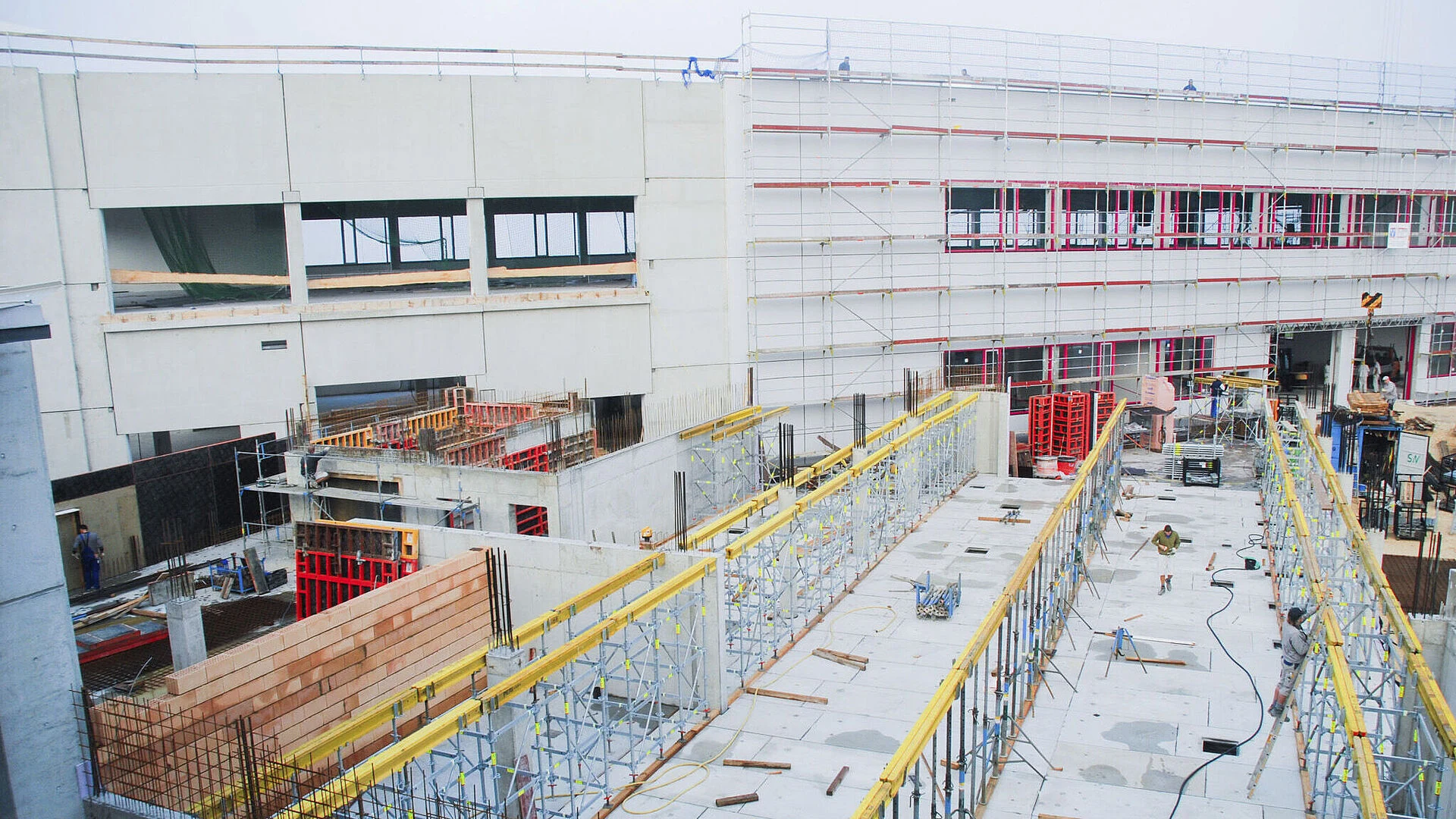 2000 – 2009年 | 全球化与业务拓展